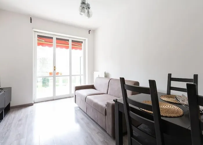 Easytopstay - Large Close To Metro * Milano