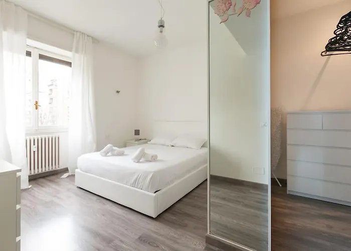 Lejlighed Easytopstay - Large Close To Metro *